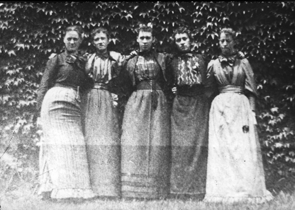 Five women who entered Tufts in 1892